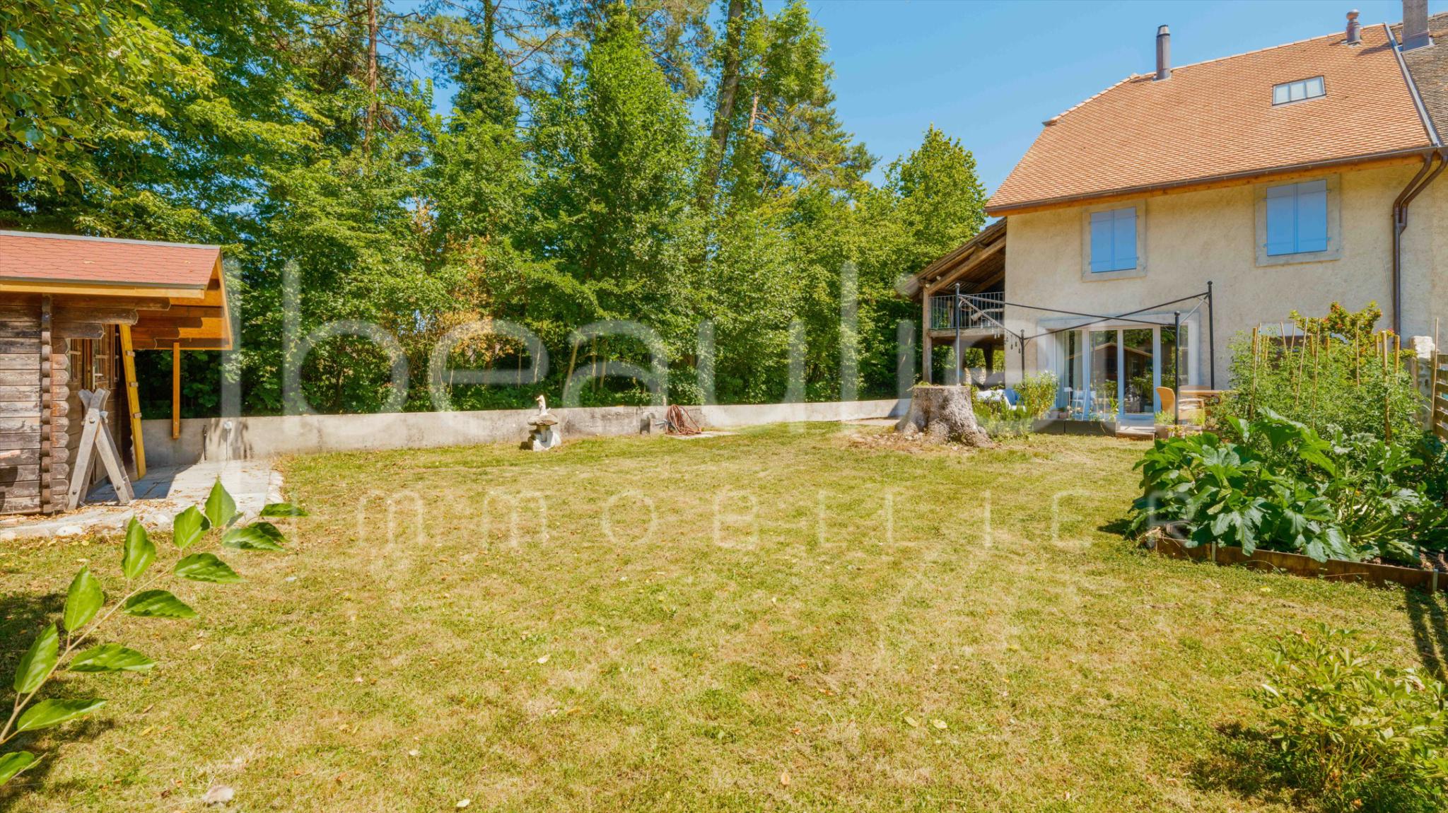 Magnifique appartement en rez-de-jardin!